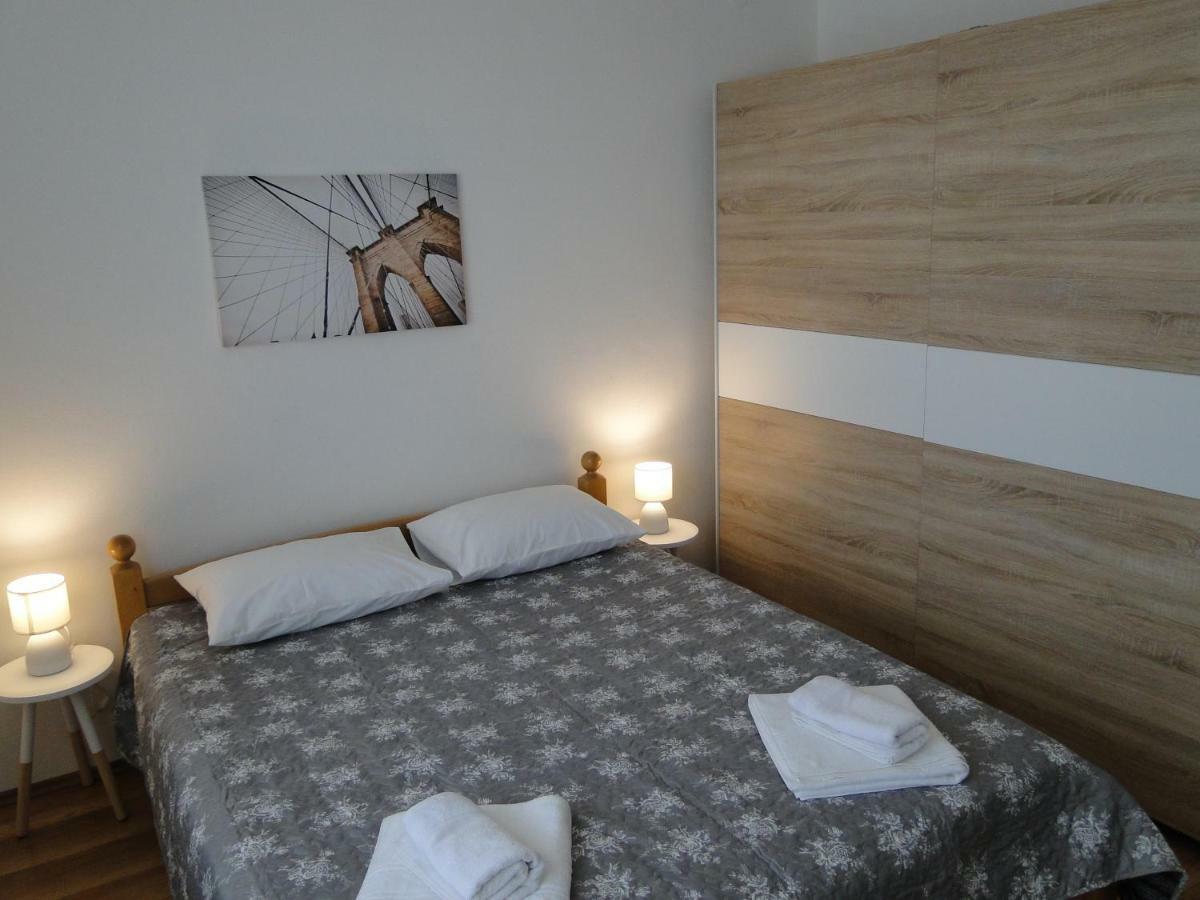 希贝尼克Apartman Hana公寓 外观 照片