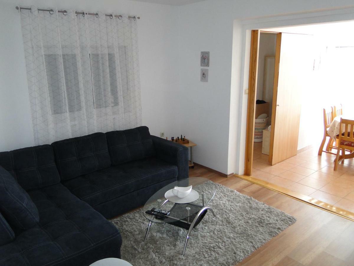希贝尼克Apartman Hana公寓 外观 照片